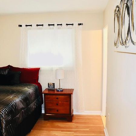 Private Room At Home Near Iad-Sterling Extérieur photo