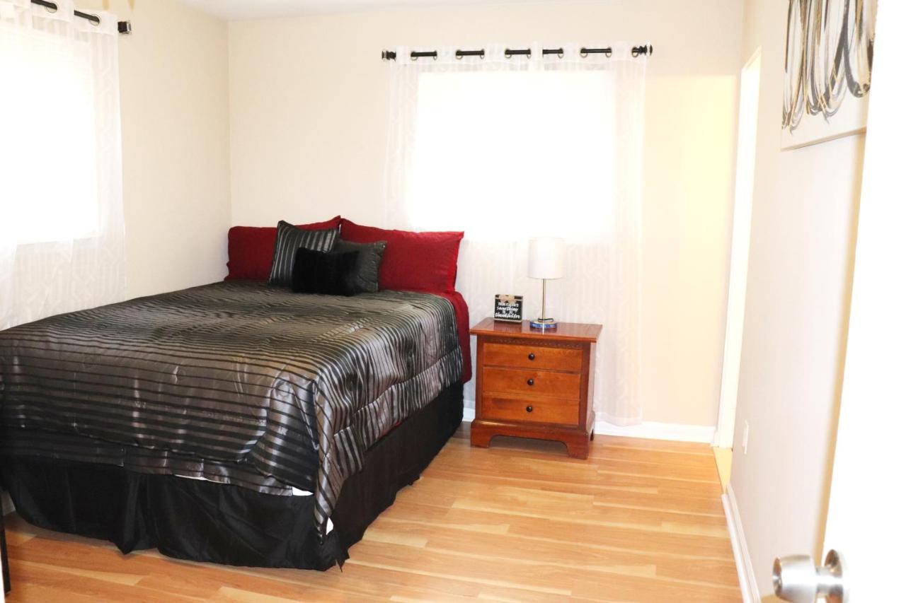 Private Room At Home Near Iad-Sterling Extérieur photo
