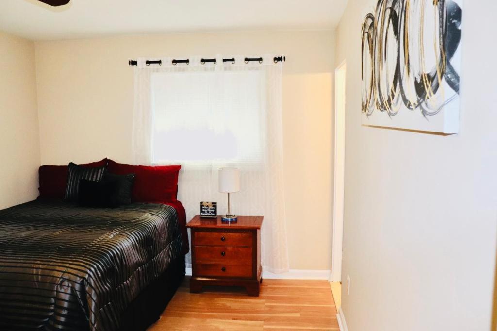 Private Room At Home Near Iad-Sterling Extérieur photo