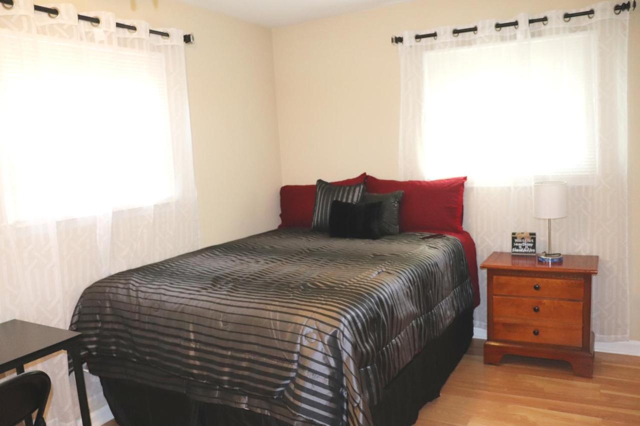 Private Room At Home Near Iad-Sterling Extérieur photo